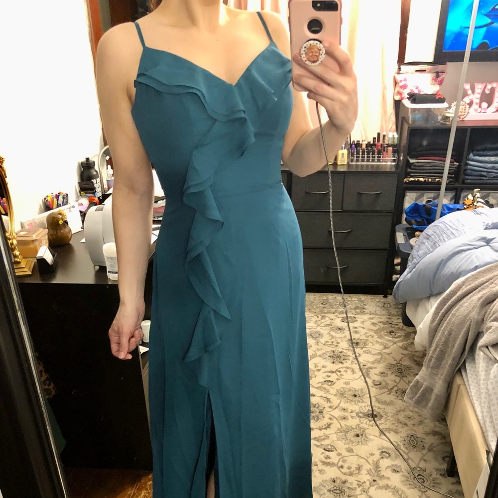 NEW Sheath / Column V-Neck Floor-Length Formal Dress w/ Ruffles - Picture 5 of 14